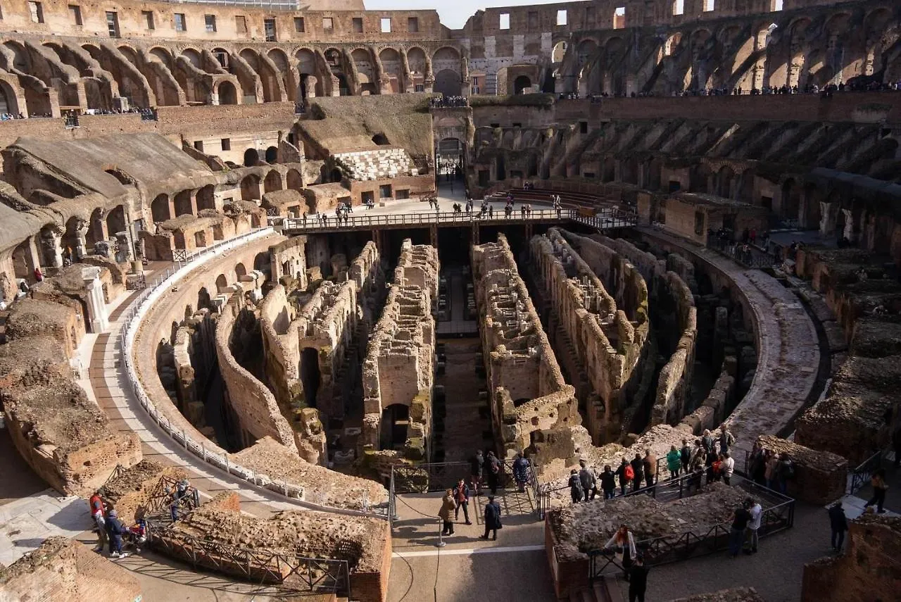 Roma Antica Dalla Finestra Appartamento Colosseo Ohana 0*, 罗马 意大利